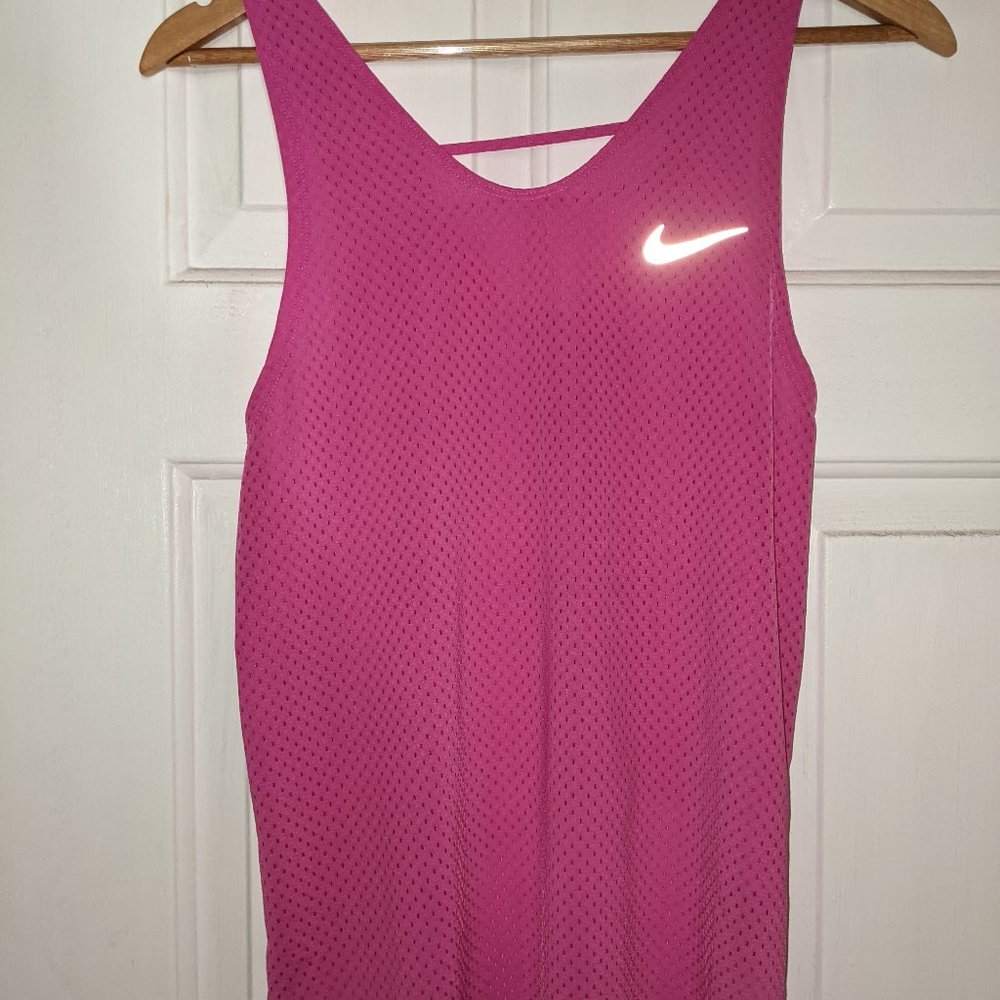 Nike active tank size s